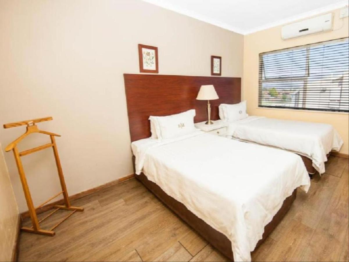 Vetho 2 Apartments Or Tambo Airport Kempton Park Exteriör bild