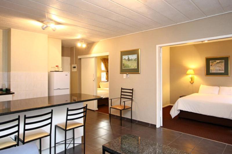 Vetho 2 Apartments Or Tambo Airport Kempton Park Rum bild