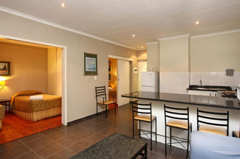 Vetho 2 Apartments Or Tambo Airport Kempton Park Exteriör bild