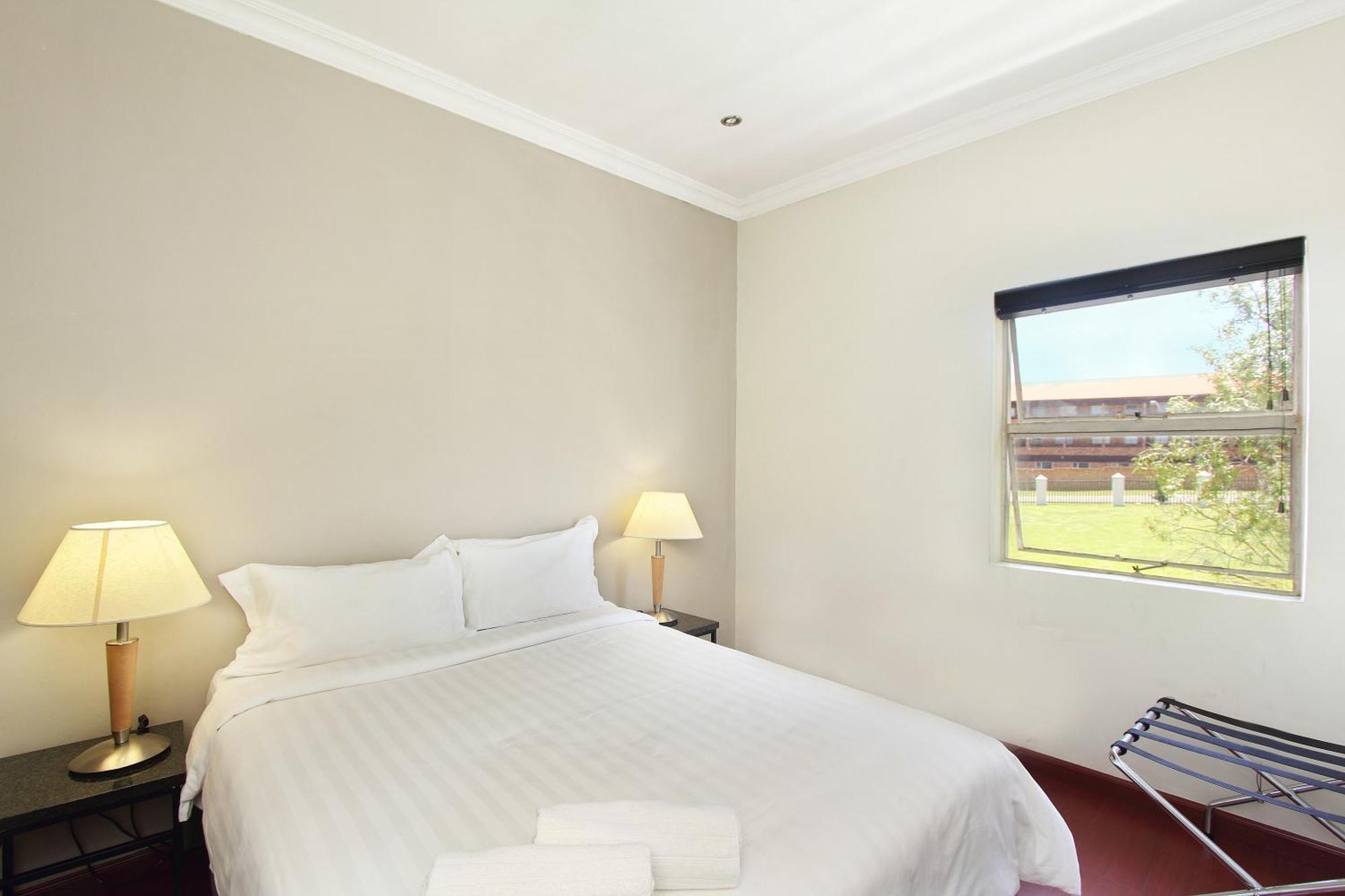 Vetho 2 Apartments Or Tambo Airport Kempton Park Rum bild