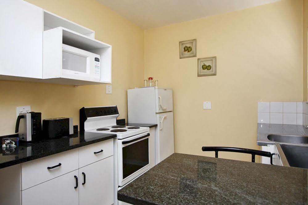 Vetho 2 Apartments Or Tambo Airport Kempton Park Exteriör bild