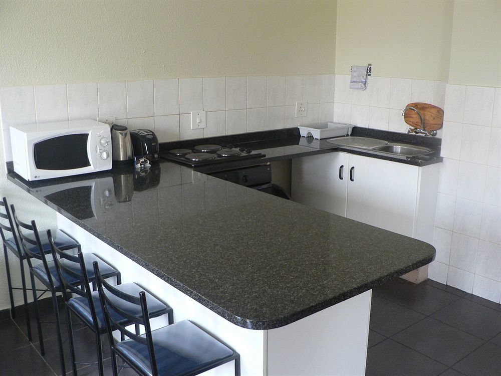 Vetho 2 Apartments Or Tambo Airport Kempton Park Exteriör bild