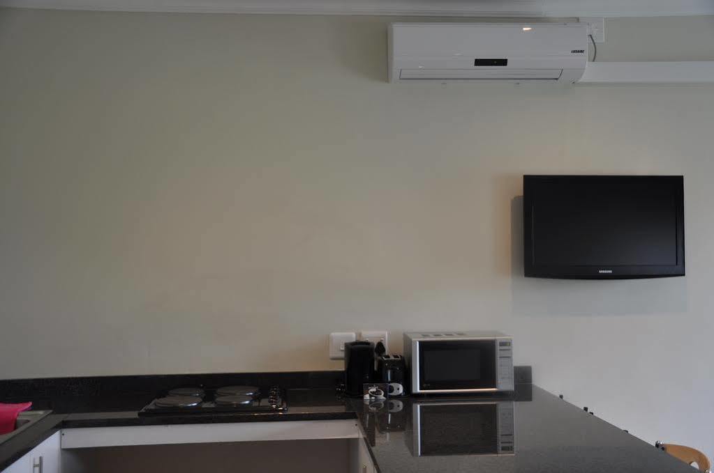 Vetho 2 Apartments Or Tambo Airport Kempton Park Exteriör bild